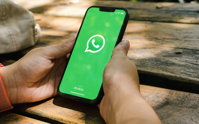 WhatsApp is bringing a very useful feature, you can share music audio during video calls.