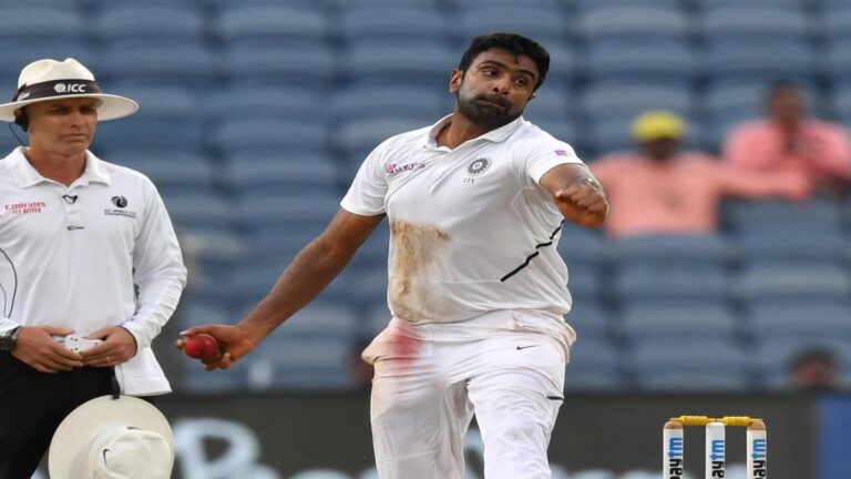 Ashwin has a big chance in the Test series against Africa, he can face Muralitharan in this matter.