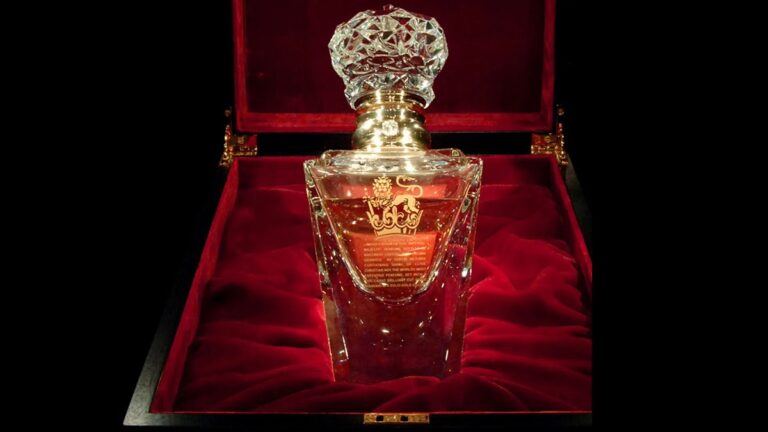 This perfume, more expensive than gold and silver, smells like earth, yet is in great demand all over the world.