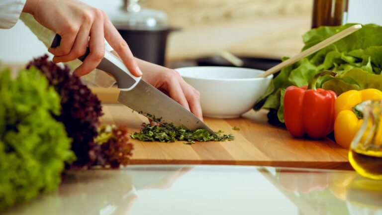 Take note of these quick cooking tips to make home-cooked meals tastier.