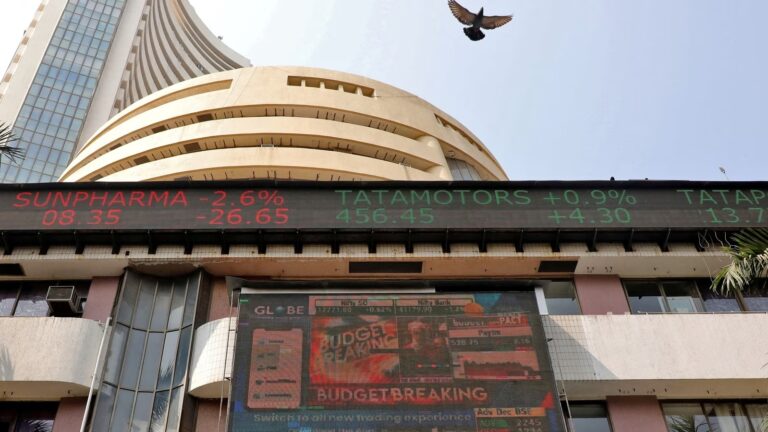 Strong opening in stock market Sensex rises 300 points Nifty crosses 22100