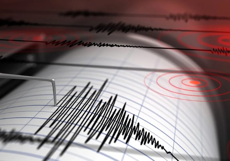 A powerful earthquake shook Japan measuring 6.1 on the Richter scale