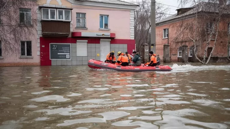 Floods inundate many areas of Kazakhstan