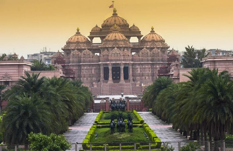 Offbeat News Hundreds of years old rooms under the fort present in the middle of a beautiful city