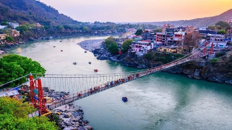 Are you fond of travelling? So visit these five places near Rishikesh, the views here are amazing.