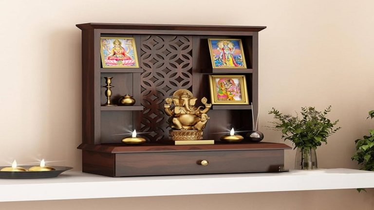 If you have a wooden temple at home know these special rules of Vastu