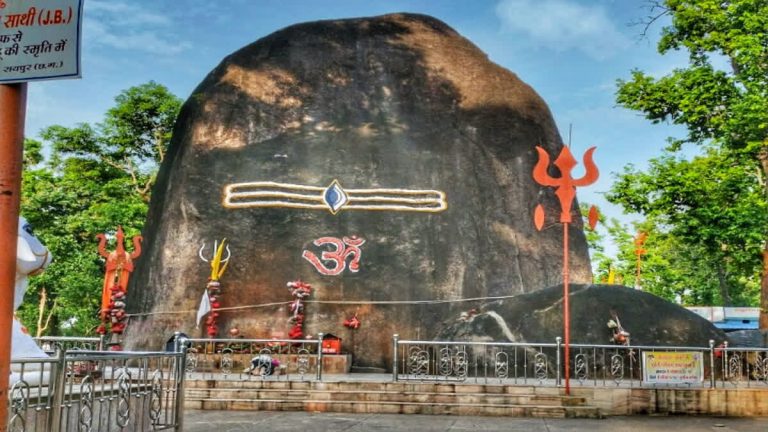 Know where this old temple of Mahadev is located in the city