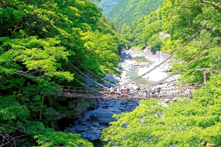 This bridge is 800 years old know its features 01