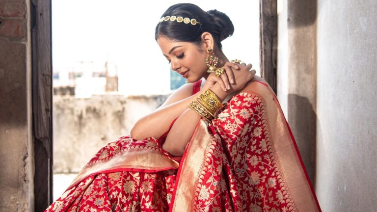 If you are looking for a function, you should try this jewelery with a Banarasi saree for a royal look