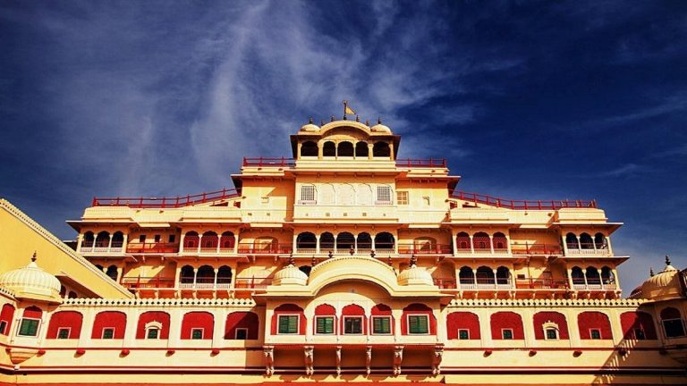 This palace is the pride of Rajputs visit this beautiful place